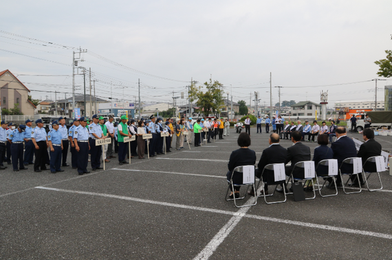 全国交通事故防止運動の様子