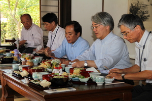 県知事