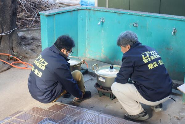 炊き出し訓練の写真