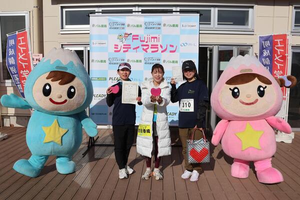 完走後に記念撮影されている方の写真