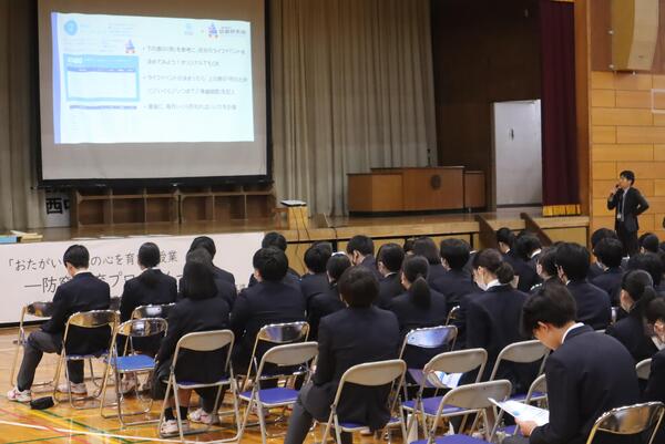 防窮教育プログラム開催の様子