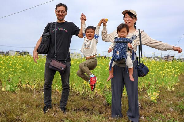 菜の花フェスタを訪れたご家族