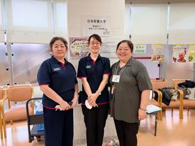 世界のお茶試飲＆セルビアのお菓子プレゼント（日本栄養大学 給食システム研究室 協力）の写真