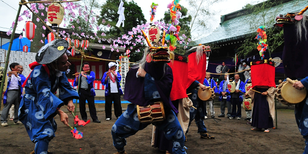 八幡神社獅子舞