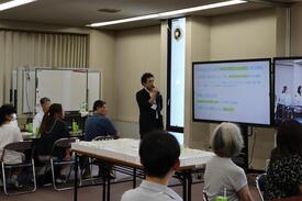 9/7実施分_ファシリテーターによる前回振り返りの様子