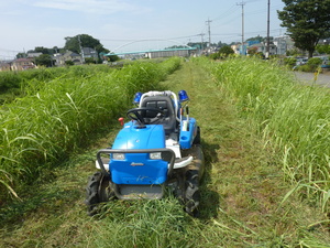 草刈り機